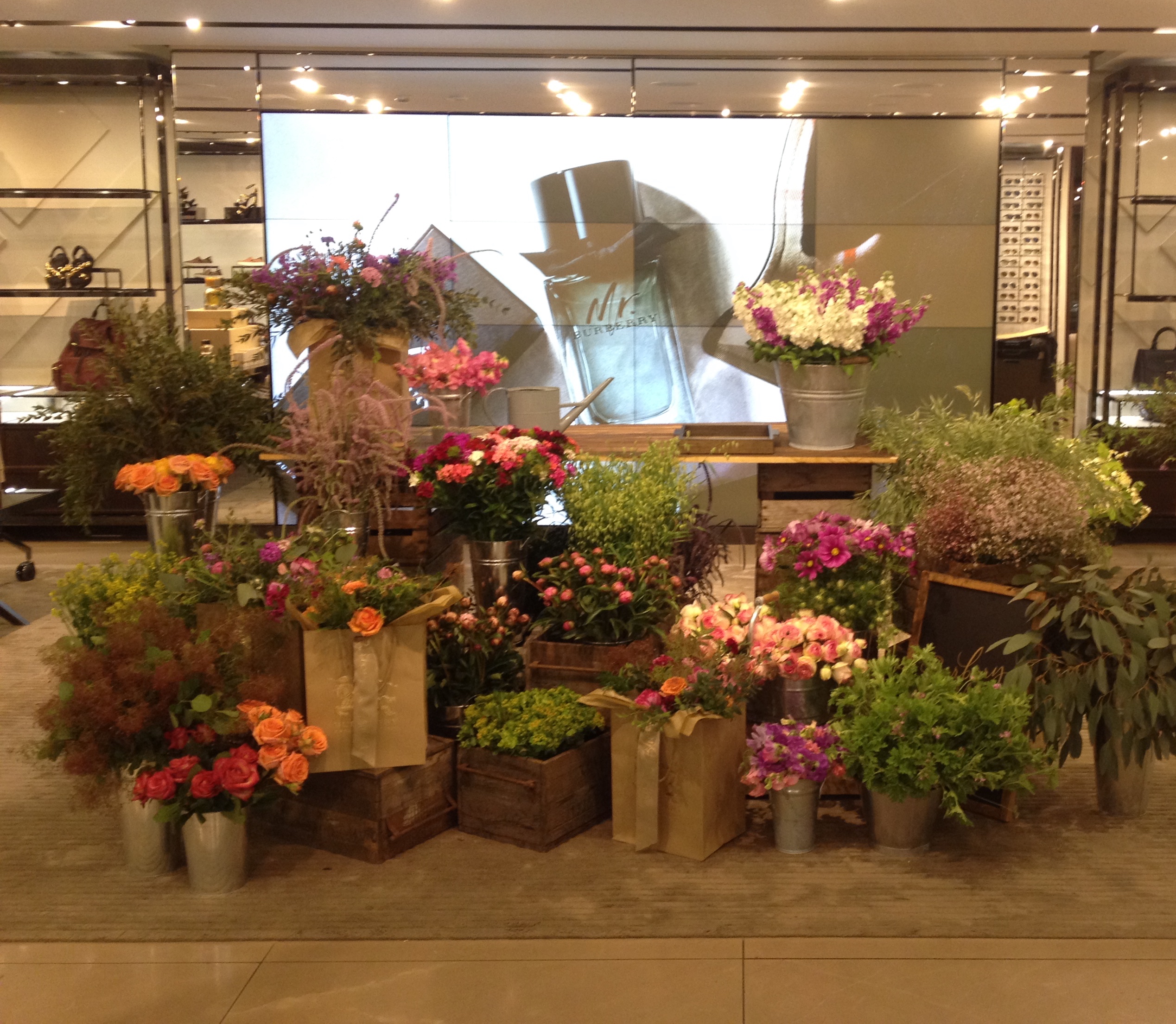 lebci collab Popfleurs pour Burberry lebci collab Popfleurs pour Burberry