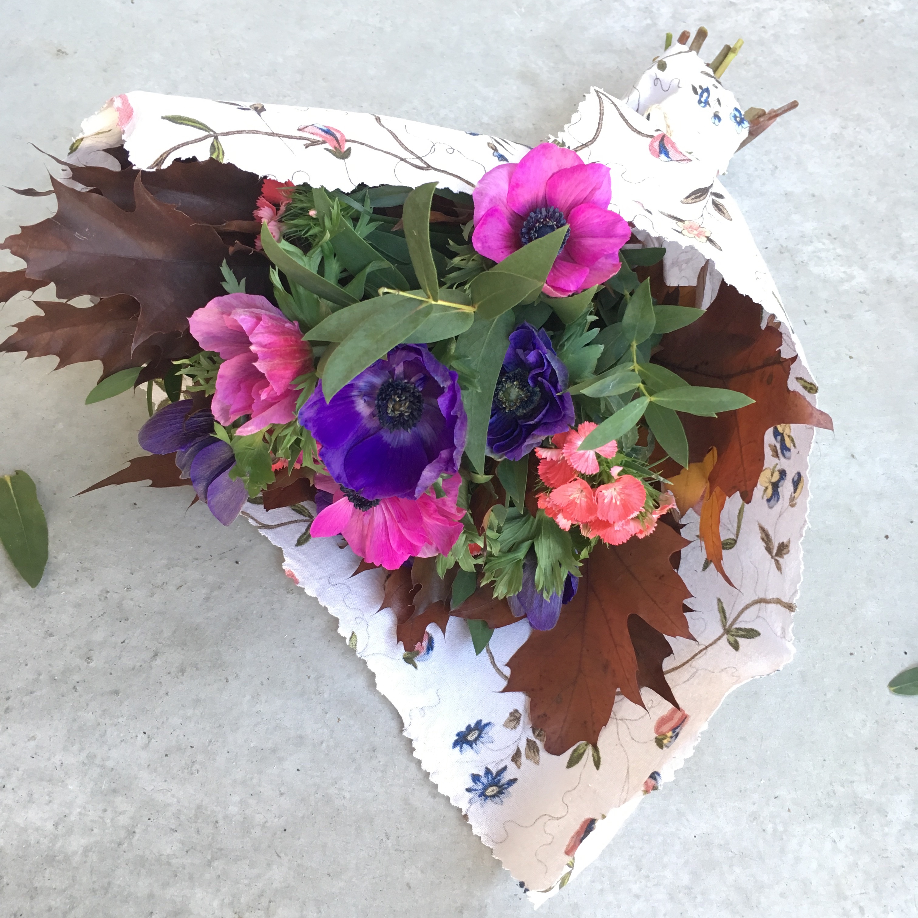 lebci fleuriste ecoresponsable bordeaux bouquet bee’s wrap lebci fleuriste ecoresponsable bordeaux bouquet bee's wrap